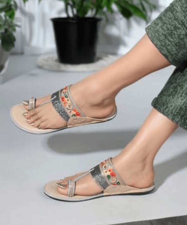 Fashion Flat Sandals 210