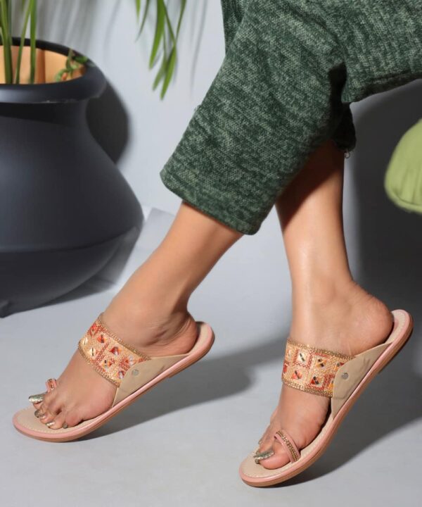 Stylish Slip-On Sandals, Comfortable Flat Heels Slippers - Peach--162 Stylish Slip-On Sandals, Comfortable Flat Heels Slippers - Peach--162