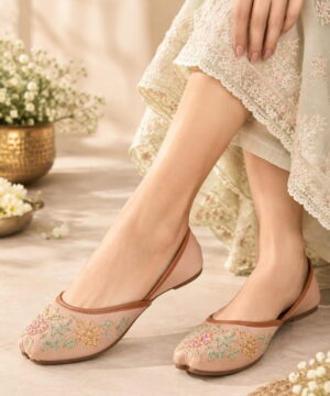 Juttis Mojaris for Women Stylish Punjabi Ethnic Flats Embroidered Slip On Wedding Party Casual Shoes - Blush Pink