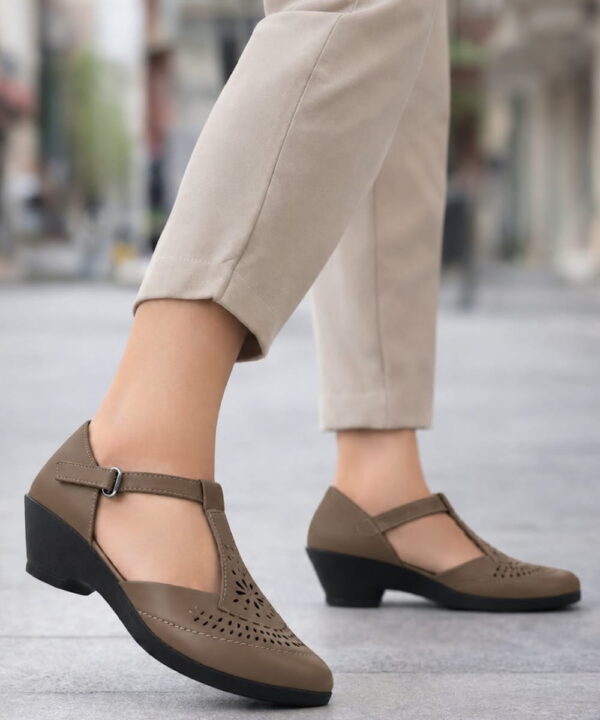 Women’s Wedge Sandals Low Heel - Brown--253