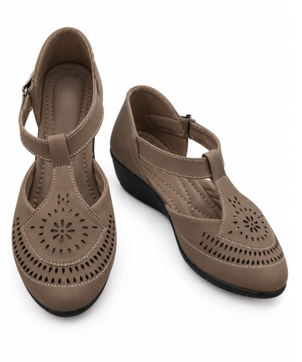 Women’s Wedge Sandals Low Heel - Brown-255